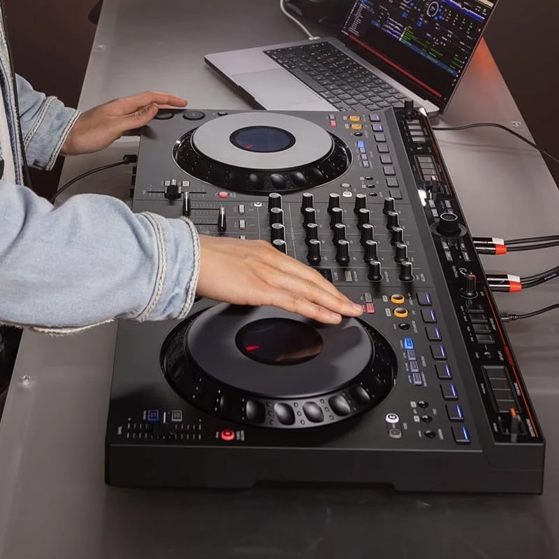 Pioneer DJ AlphaTheta DDJ-GRV6 4-channel performance DJ controller